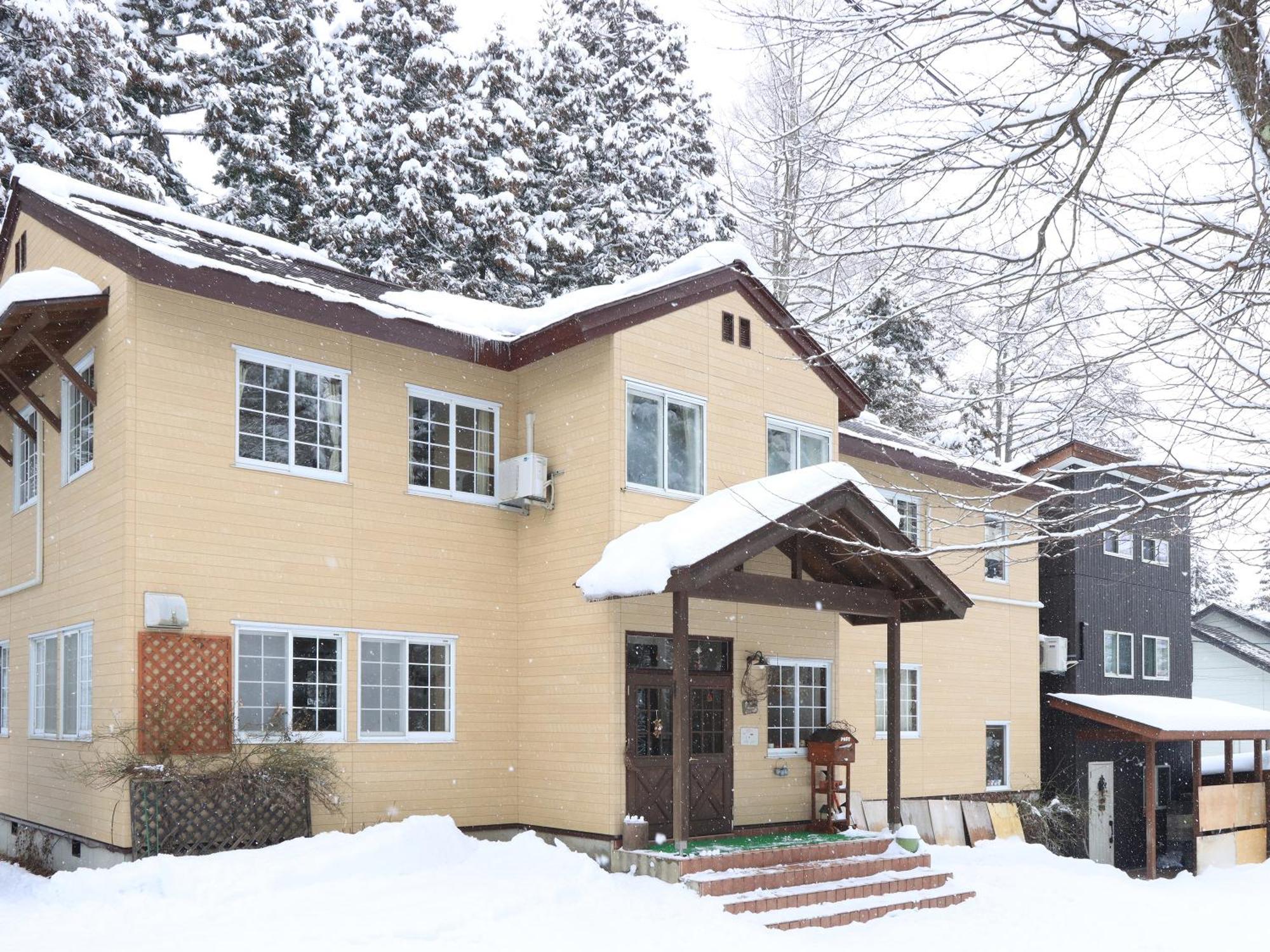 Pension Alps Hakuba Exterior photo