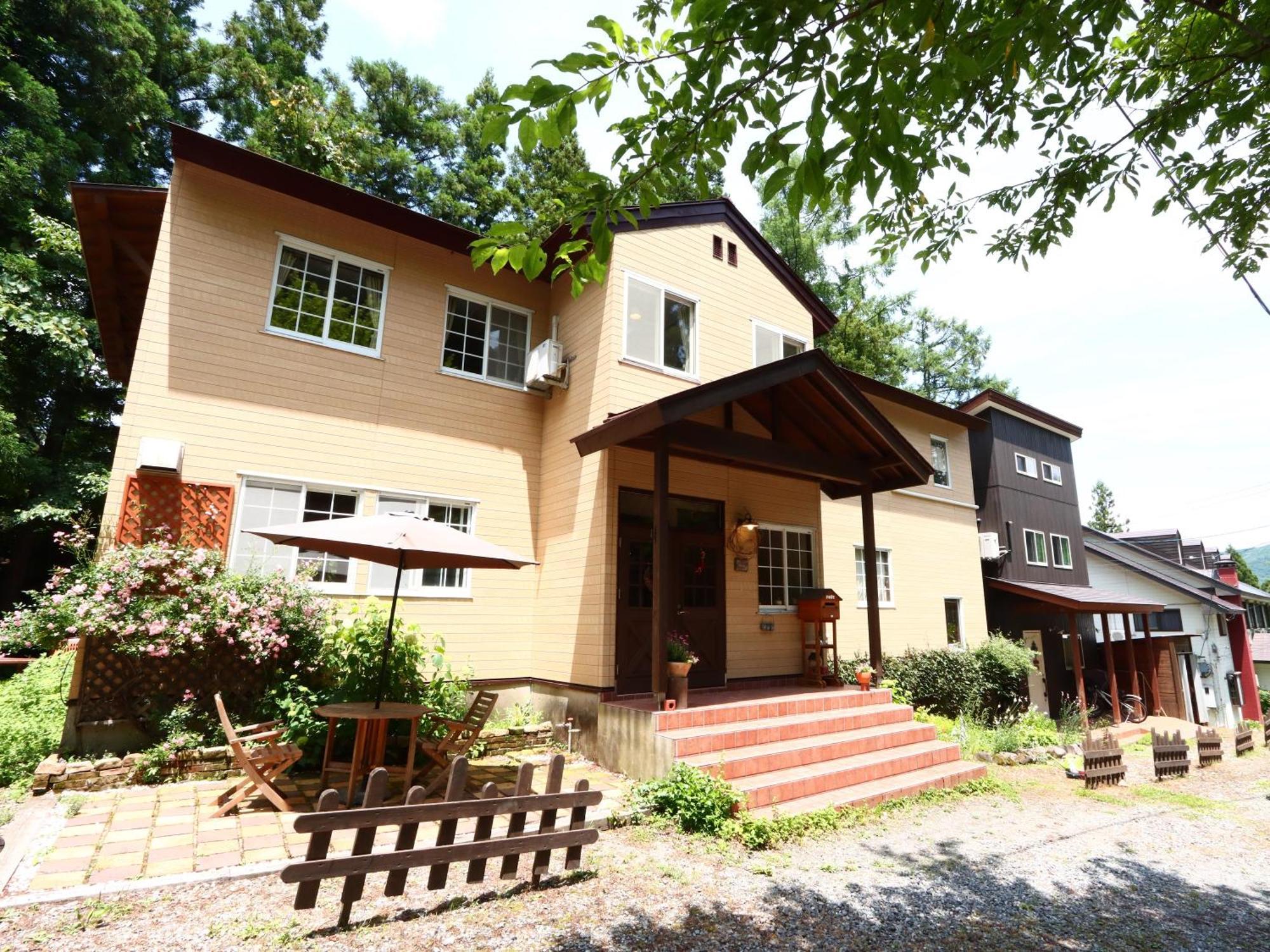 Pension Alps Hakuba Exterior photo